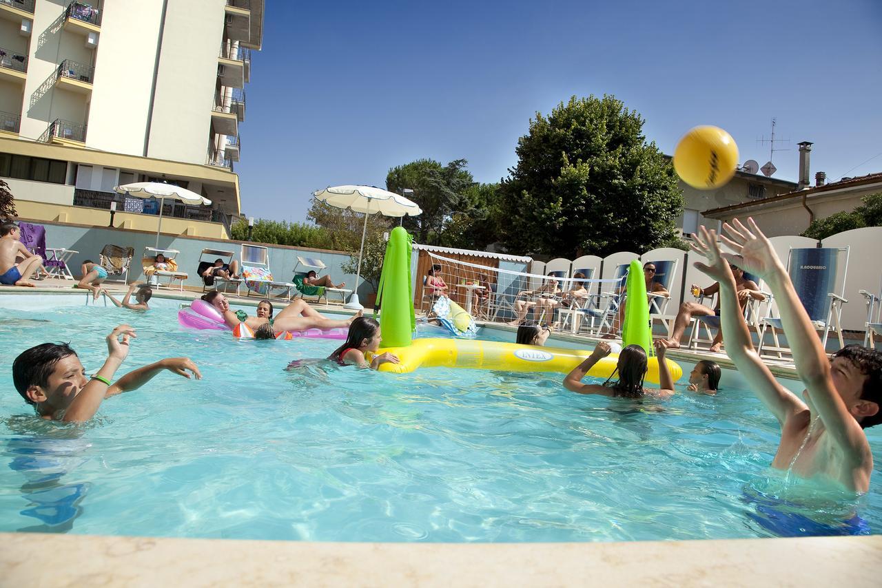 ريميني Hotel Acquario المظهر الخارجي الصورة